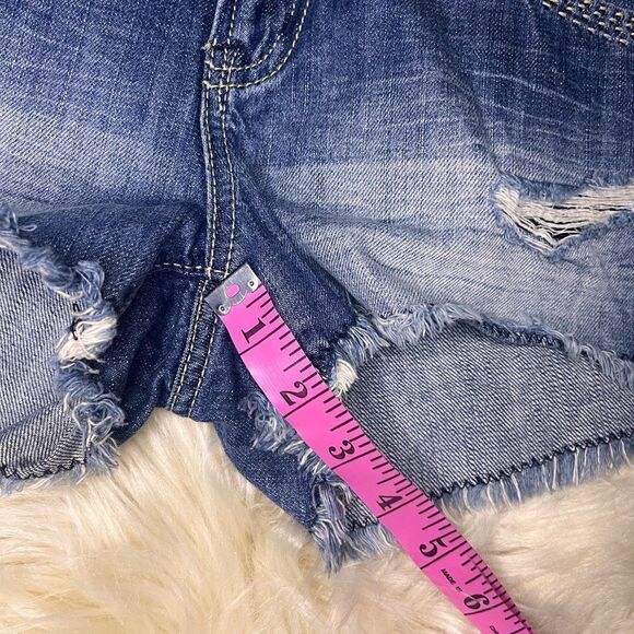 Express distressed studded red thread frayed hem shorts sz 2 - Picture 7 of 8